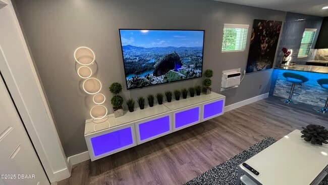 Building Photo - 236 N Keech St