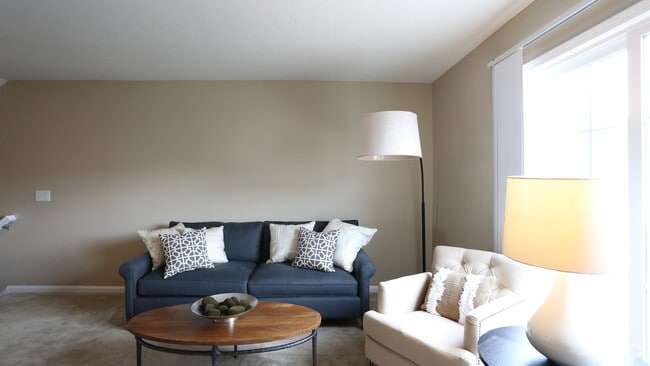 Living Room - LC Gahanna