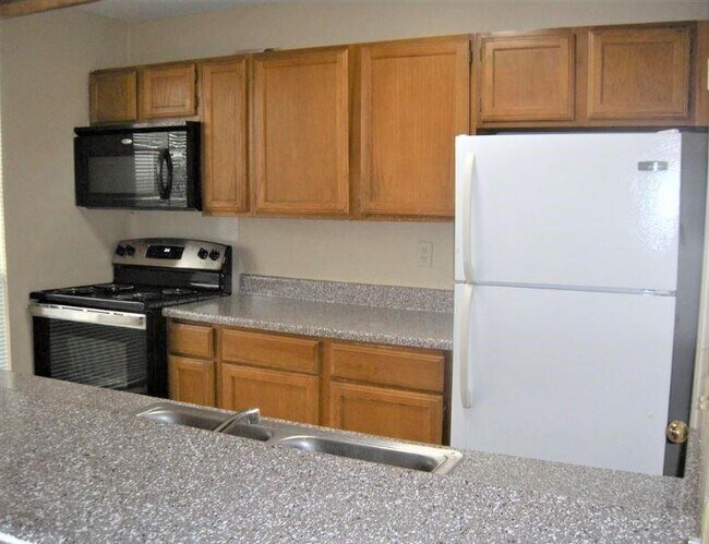 Foto del edificio - 704 W 21st St