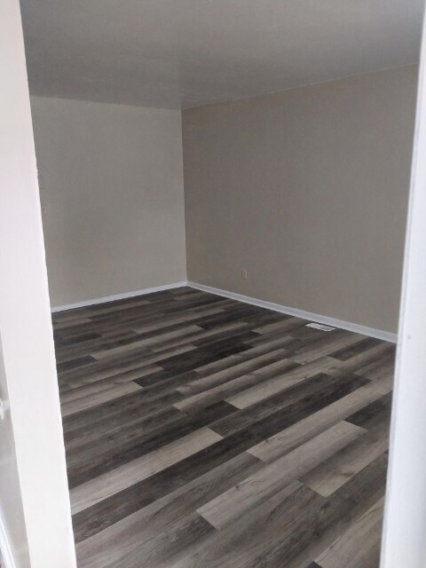 Foto del edificio - 6160 Darby Rd