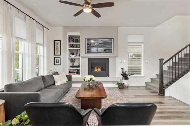 Foto del edificio - Vibrant 3-bed 3-bath Home in Westminster!!...