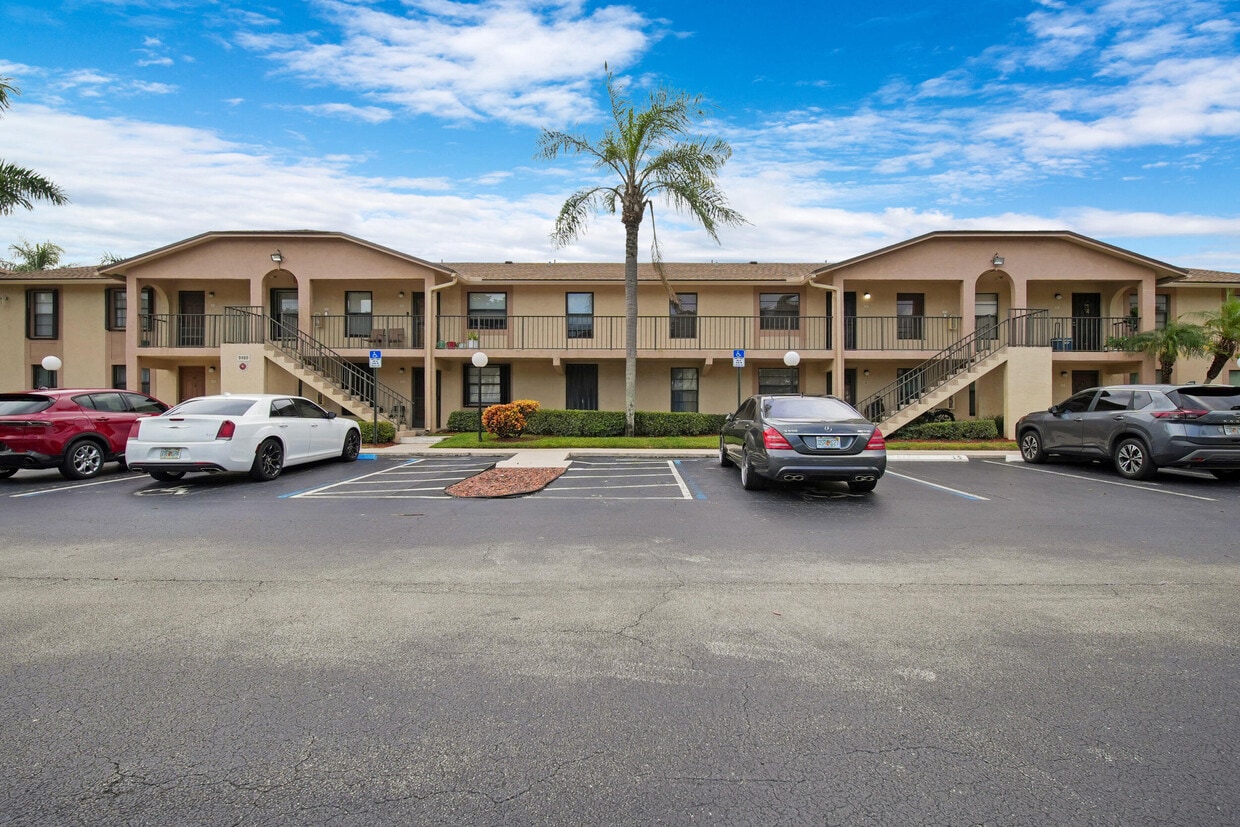 Primary Photo - 9480 Boca Cove Cir