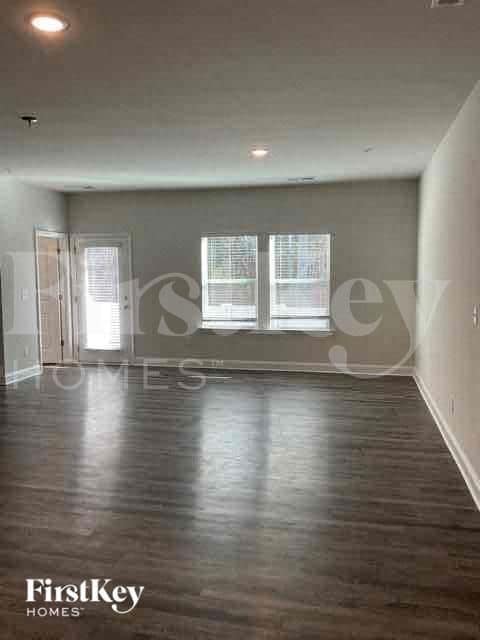 Building Photo - 2021 Cypress Village Dr NW