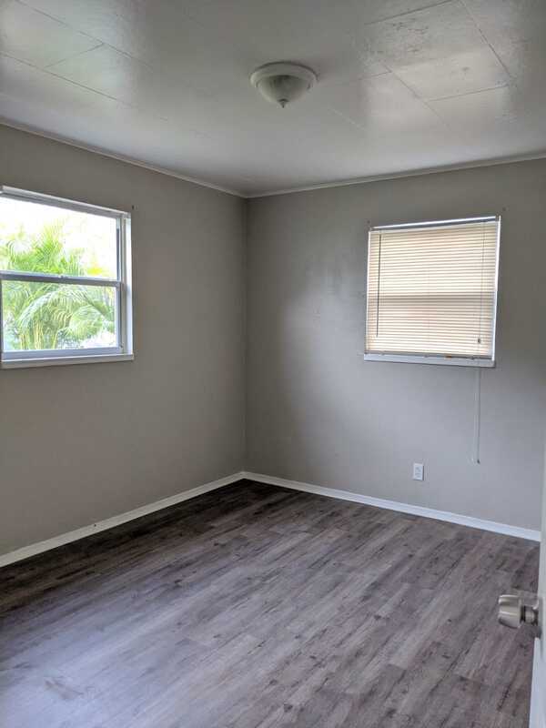 Foto del edificio - 4044 44th Ave N