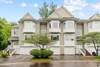 Building Photo - 789 Fairfield Cir