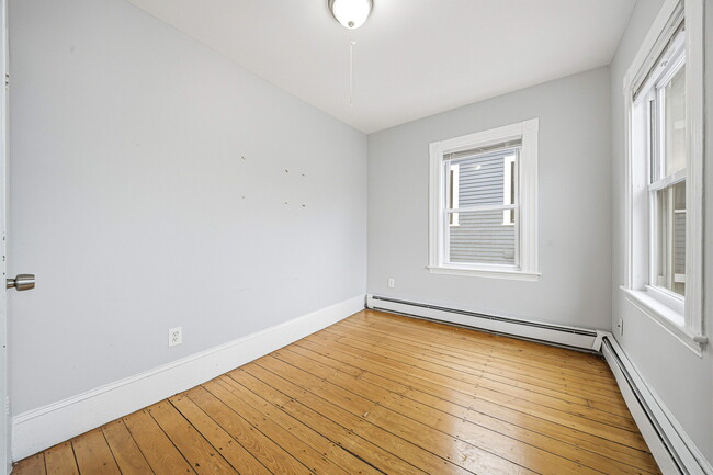 Building Photo - 12 Osborne Street