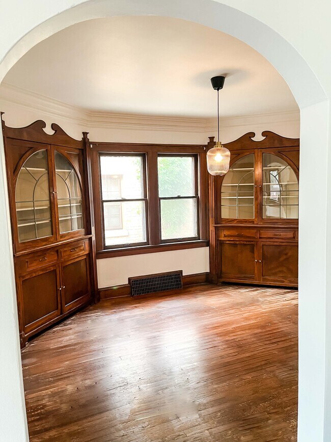 Building Photo - 4128 W McKinley Ct