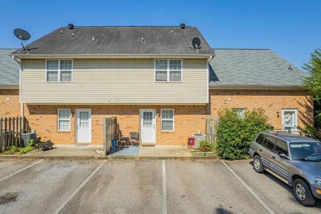 Photo - 320 Logmont Trace Apartment