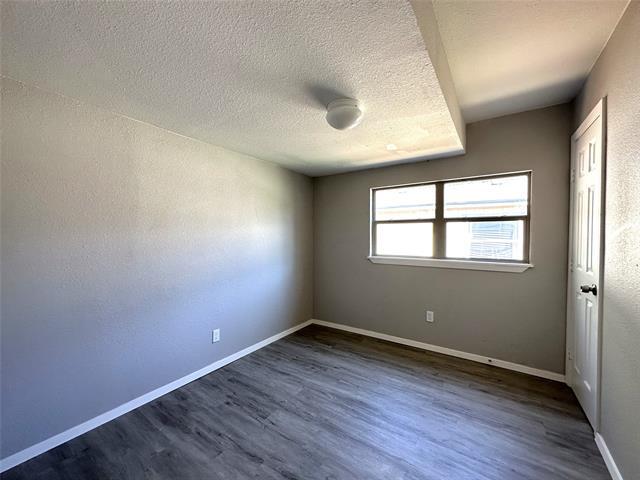 Building Photo - 87 Paris Dr