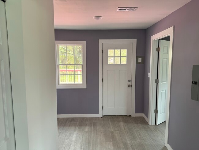 Building Photo - 1272 OH-131
