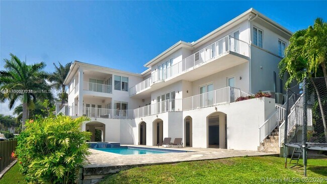 Foto del edificio - 3570 Matheson Ave
