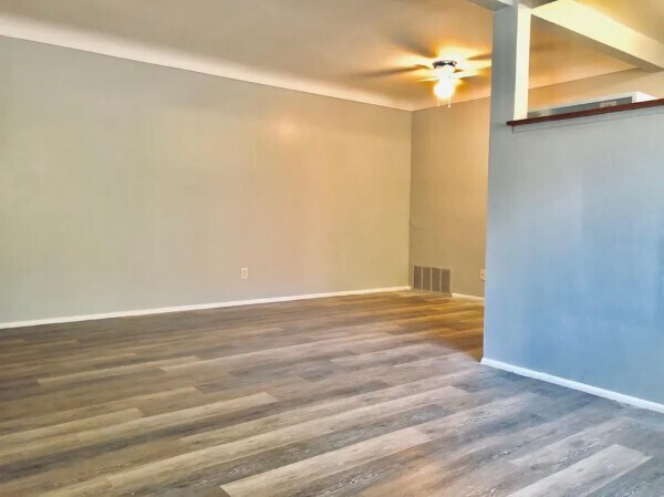Primary Photo - 3473 Brigham St