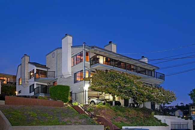 Building Photo - 1670 Guy St
