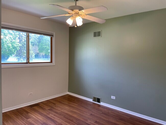 Foto del edificio - 524 E Circle Hill Dr