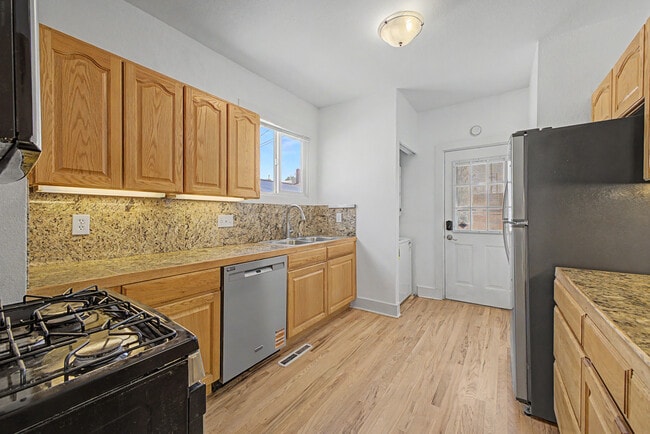 Building Photo - 1218 E 23rd Ave