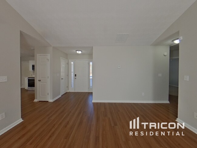 Foto del edificio - 6071 Fieldwood Ln