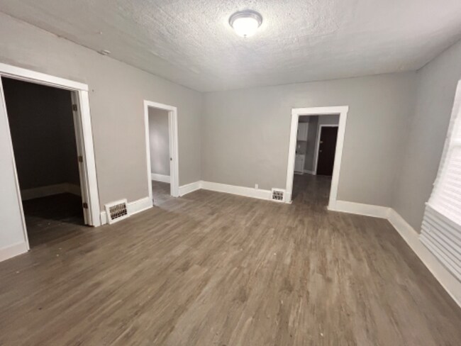 Foto del edificio - 6603 Gertrude Ave
