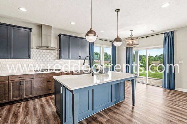 Foto del edificio - Coming Soon! Charming 4-Bed Home in Nobles...