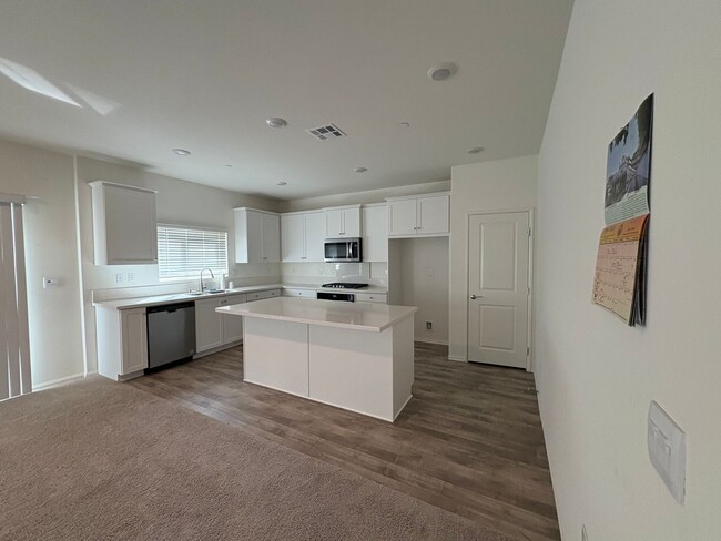 Building Photo - 35286 Sorenstam Dr