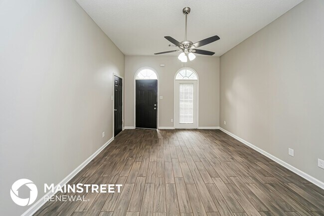 Foto del edificio - 1048 Cross Wood Ln
