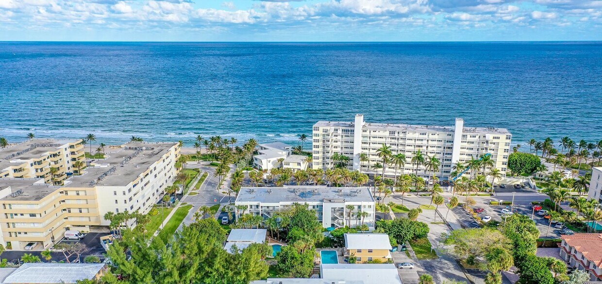 2031 SE 5th St Unit 7, Deerfield Beach, FL 33441 Room for Rent in