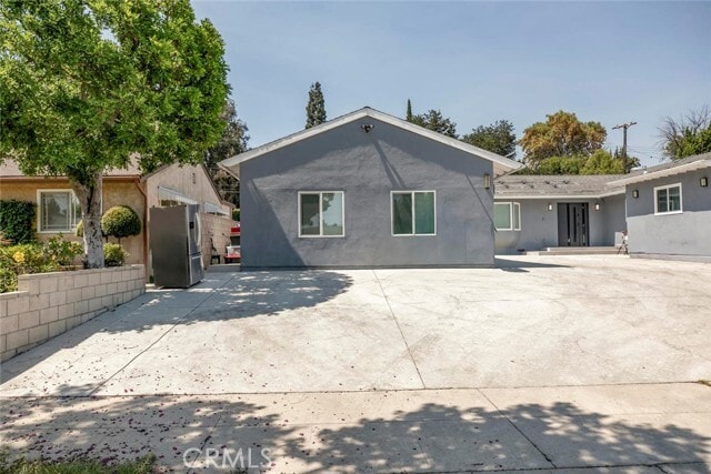 Primary Photo - 18243 Donmetz St