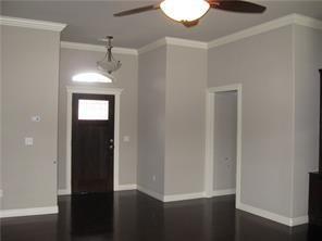 Foto del edificio - 306 Brandon Blvd