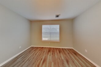 Building Photo - 22523 Willhanna Dr