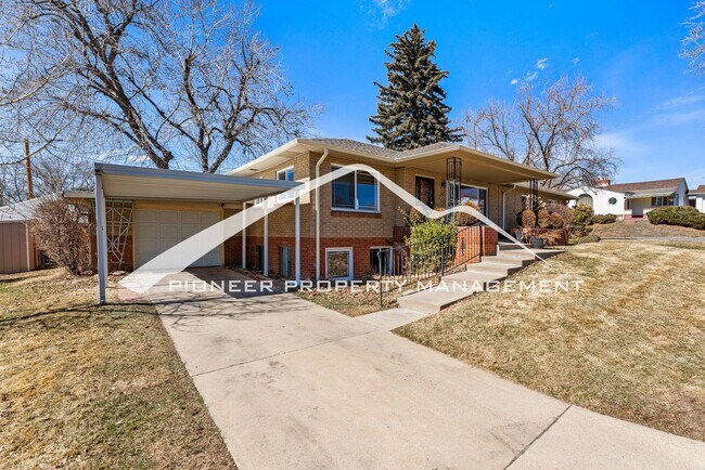 Foto del edificio - Gorgeous Home with Washer/Dryer and Fenced...