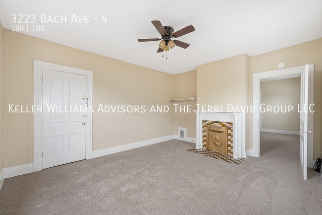Building Photo - 3223 Bach Ave