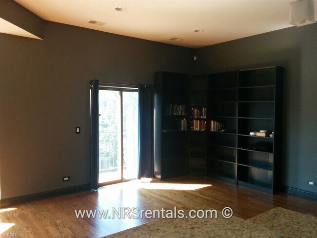 Building Photo - 2 br, 2 bath Apartment - 1701 N Campbell Ave