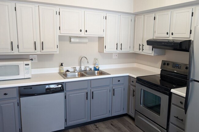 Foto del edificio - ABINGDON - LAUREL VALLEY 3 BDRM TOWNHOUSE