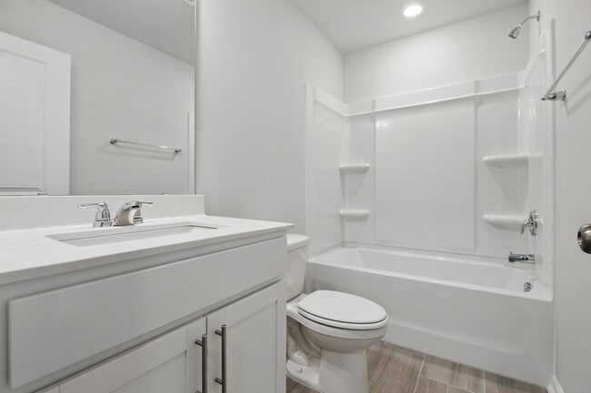 Building Photo - Brand new 3BR/2.5BA Townhouse in Apex! Ava...