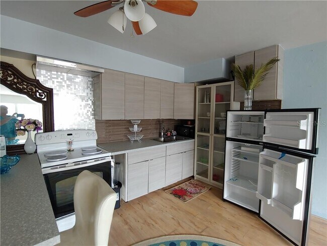 Foto del edificio - 416 73rd Ave N