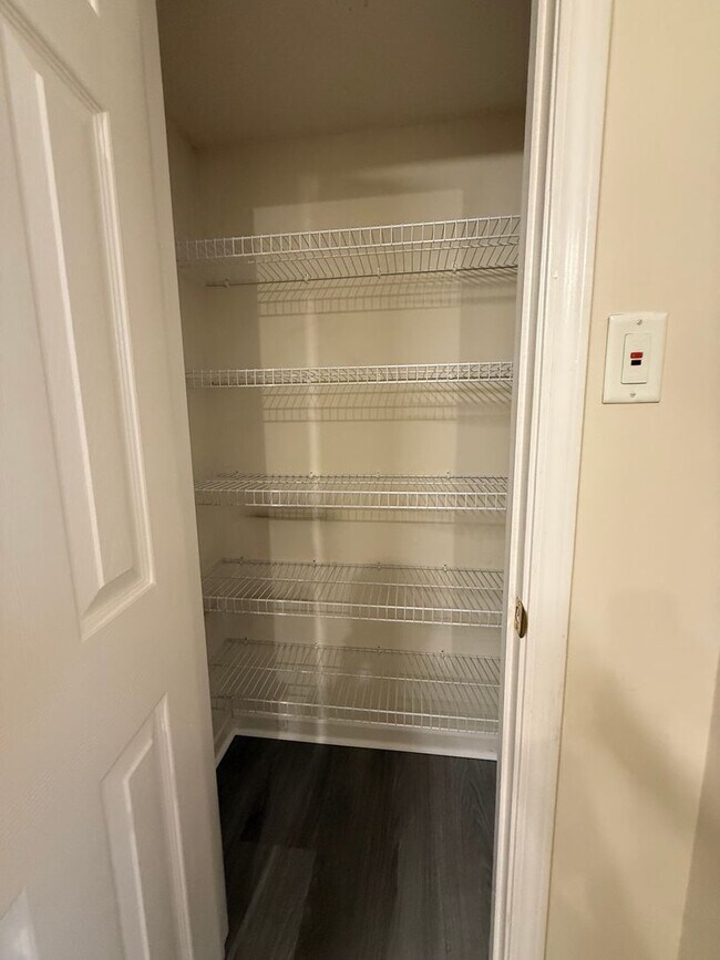 Foto del edificio - ****JUST REDUCED****4126 Triple Crown Loop...