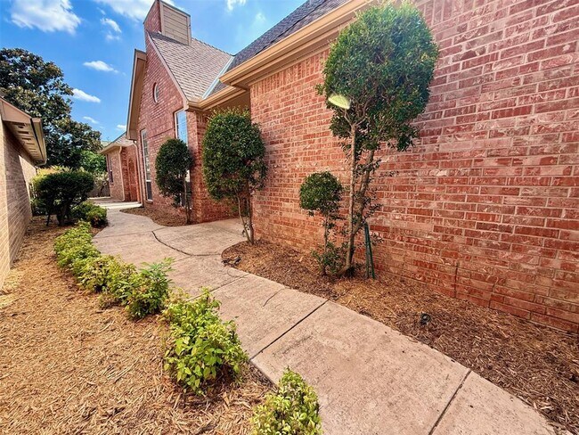 Foto del edificio - 3816 Tudor Cir