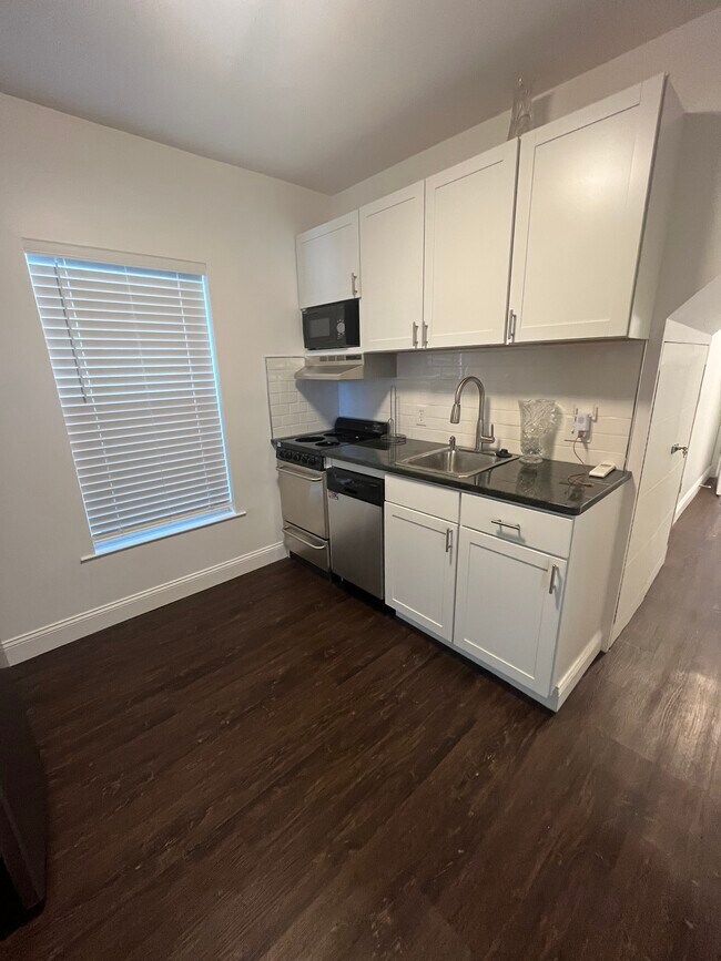 Cocina 2 - 4342 Jarboe St