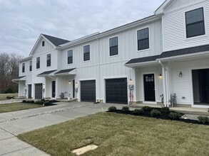 Building Photo - 385 N Tuckahoe Rd