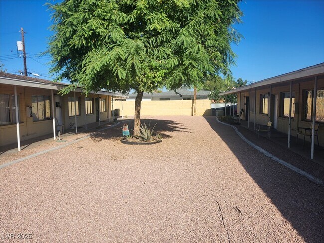 Foto del edificio - 559 San Pablo Dr