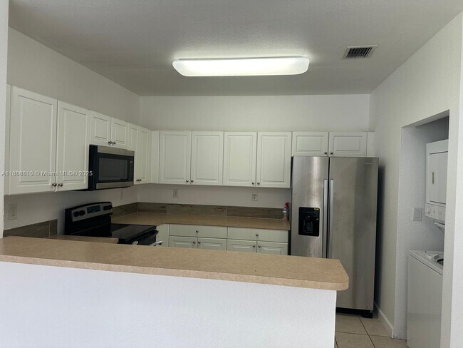 Foto del edificio - 1490 NE 33rd Ave