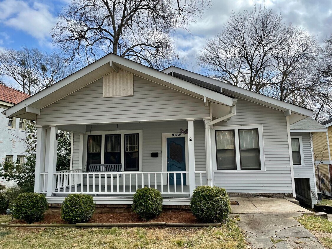 Foto principal - Cozy 2 bed 2 bath house in Belhaven