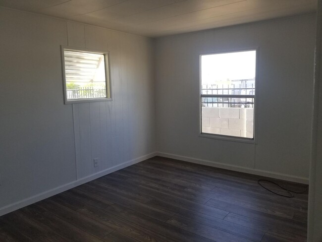 Building Photo - Hummingbird Mobile Home Park