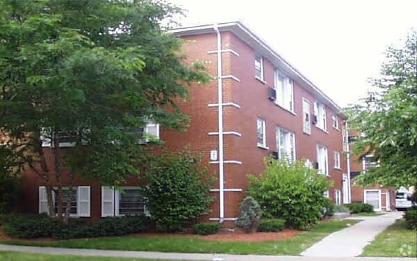 Primary Photo - 14132 S School