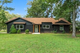 Building Photo - 62 Greenbriar Dr