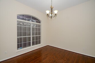 Building Photo - 5910 Llano Creek Dr