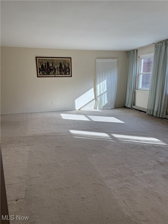 Foto del edificio - 13781 Cedar Rd