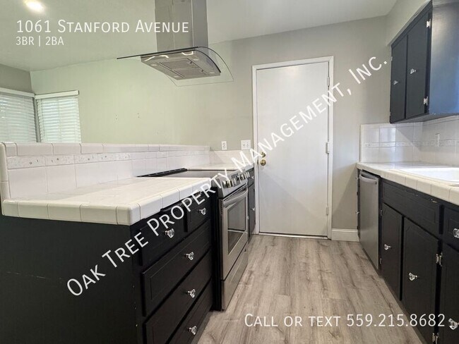 Foto del edificio - 1061 Stanford Ave