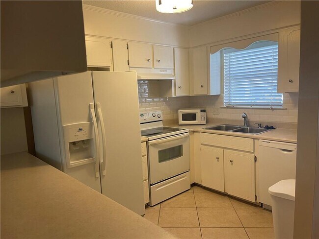 Foto del edificio - 104 Courtyard Villas Ln