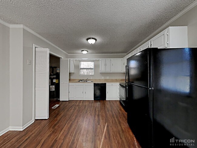 Foto del edificio - 6273 Branch Hill Cir
