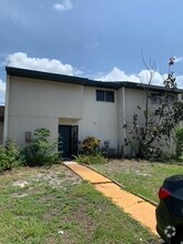 Building Photo - 1084 Longfellow Cir